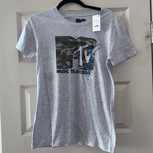 NWT MTV Size L Women’s T-shirt - Camo